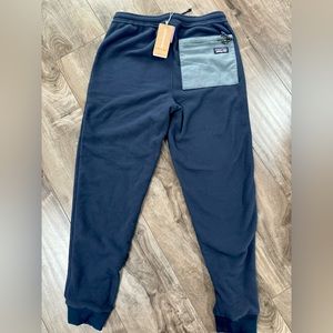 NWT Kids Patagonia Micro D Joggers  Size medium (10). Great warm kids pants.
